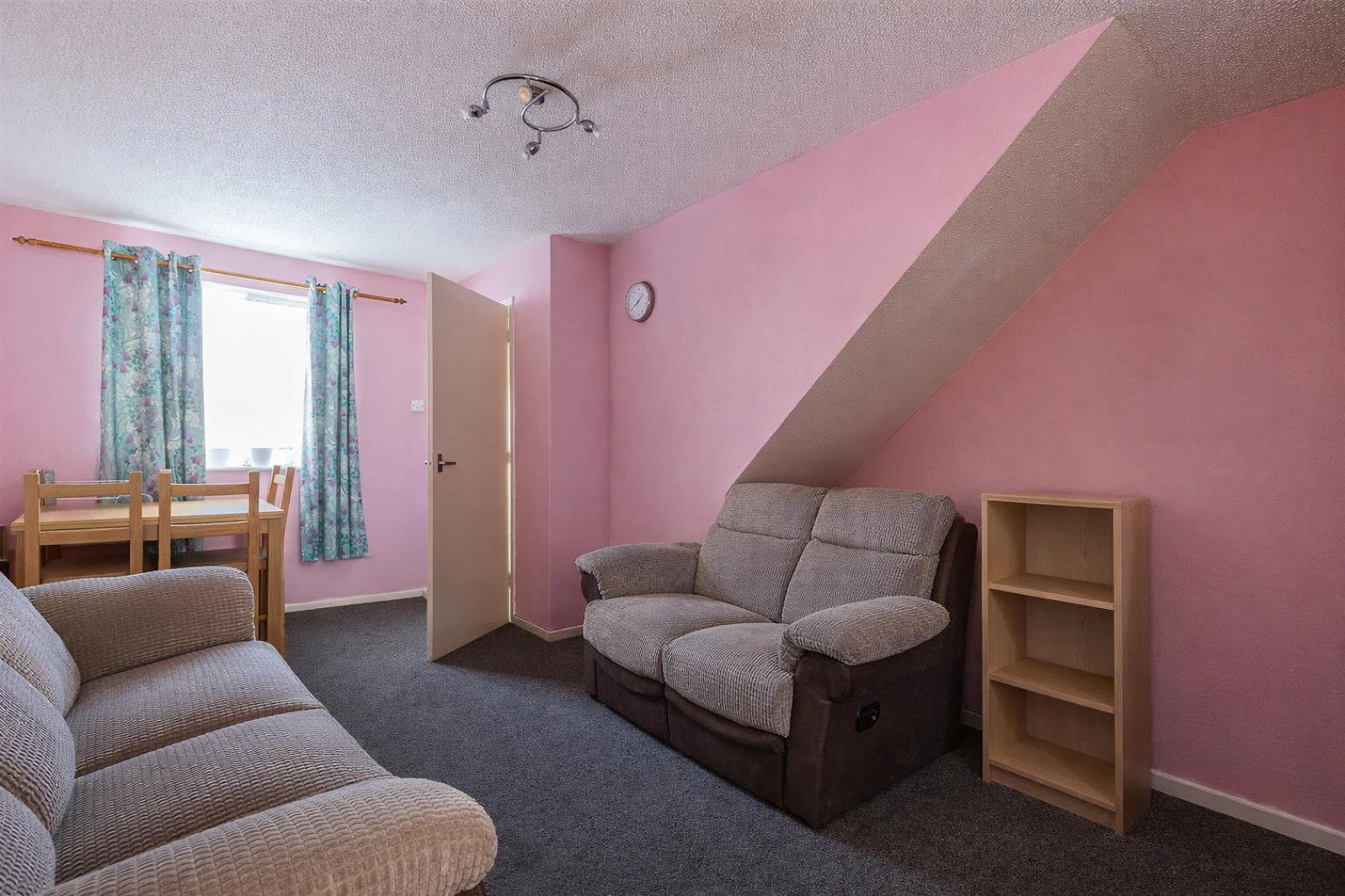 Falconwood Drive, Ely, Cardiff — photograph 3